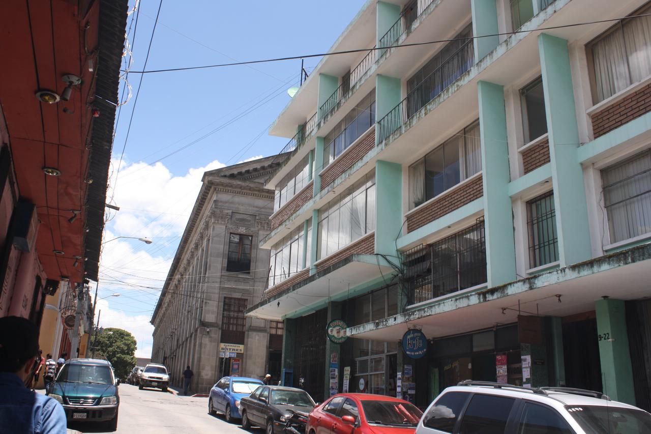 Hotel Casa Del Viajero Quetzaltenango Exterior photo