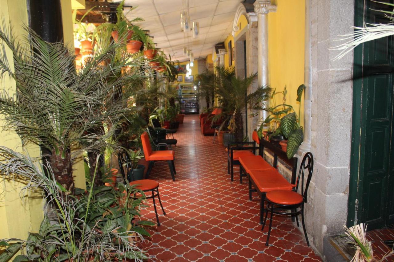 Hotel Casa Del Viajero Quetzaltenango Exterior photo