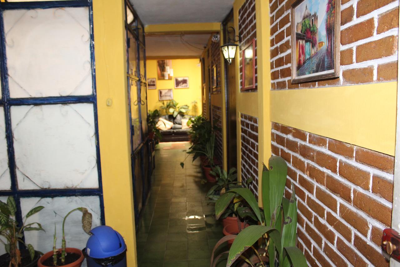 Hotel Casa Del Viajero Quetzaltenango Exterior photo